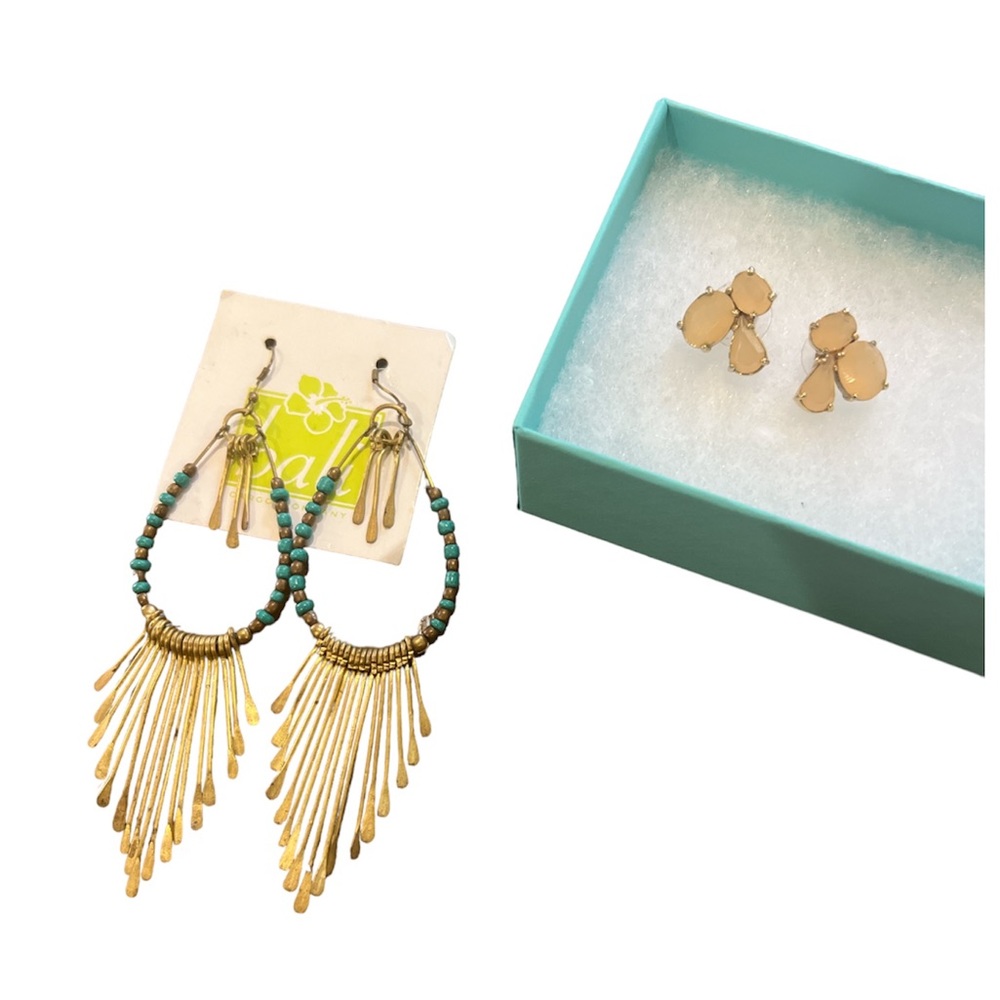 SET two pairs of earrings
